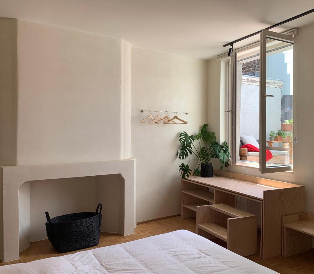 Violet Suites Gent Bagian luar foto