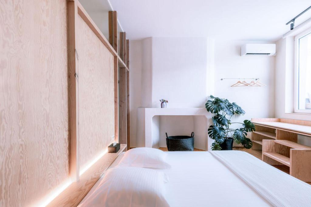 Violet Suites Gent Bagian luar foto