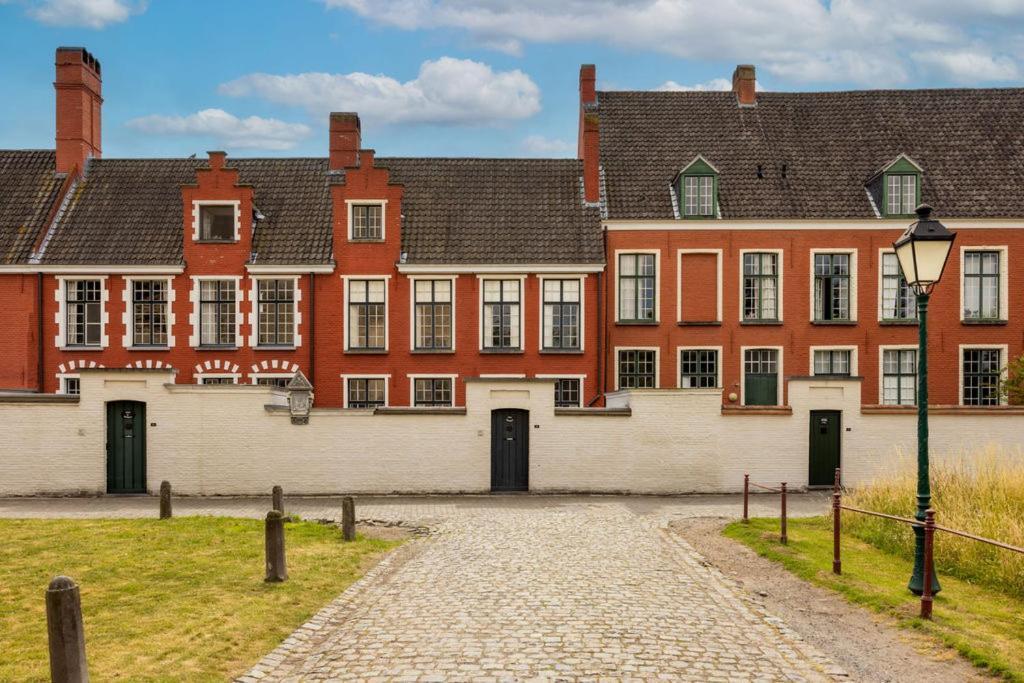 Violet Suites Gent Bagian luar foto