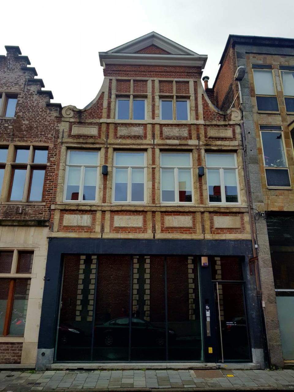 Violet Suites Gent Bagian luar foto